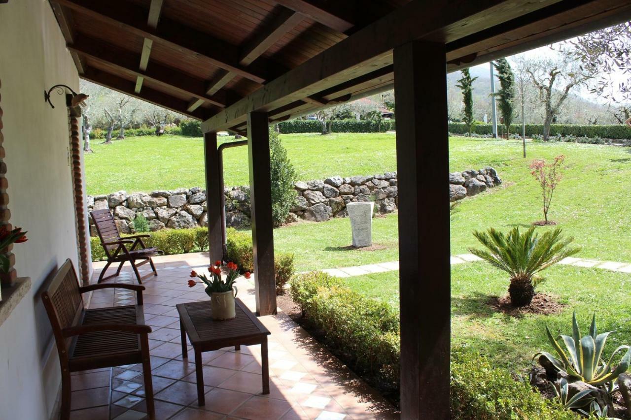 Agriturismo Il Castagneto Padula Exterior foto